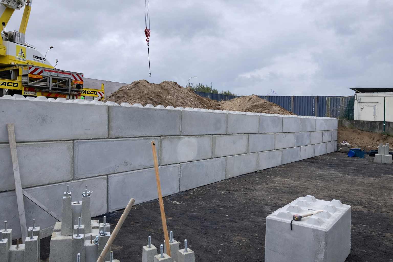 banniere contact murs béton préfabriqués