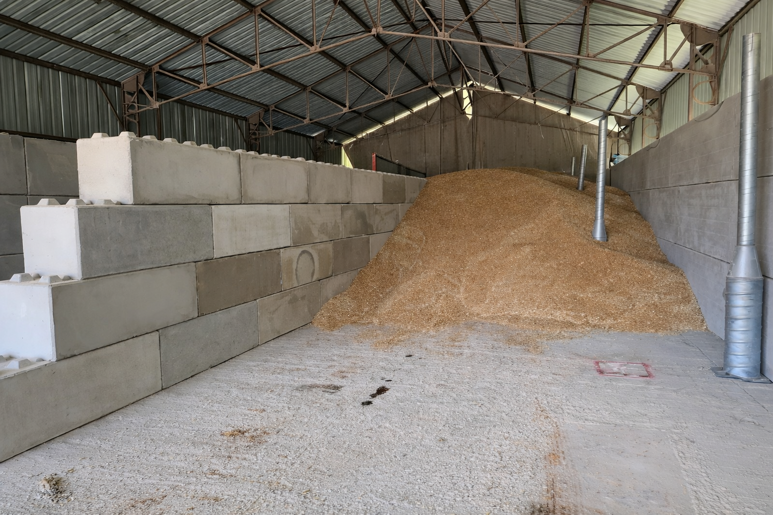 exemple réalisation murs béton empilables lego stockage